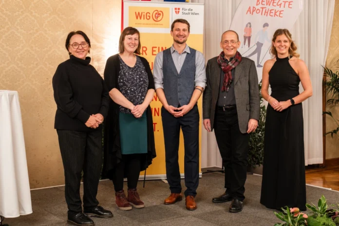 v.l.n.r.: Mag.a Elfriede Hufnagel (WiG – Abteilungsleiterin TGR), Sara Übleis, BA (WiG – Projektassistentin), Christoph Wall-Strasser, MA (WiG Gesundheitsreferent und Projektleitung „Bewegte Apotheke“), Dennis Beck (WiG – Geschäftsführer) und Marion Bittner, MSc, (WiG Gesundheitsreferentin) freuen sich über den gelungenen Abend.