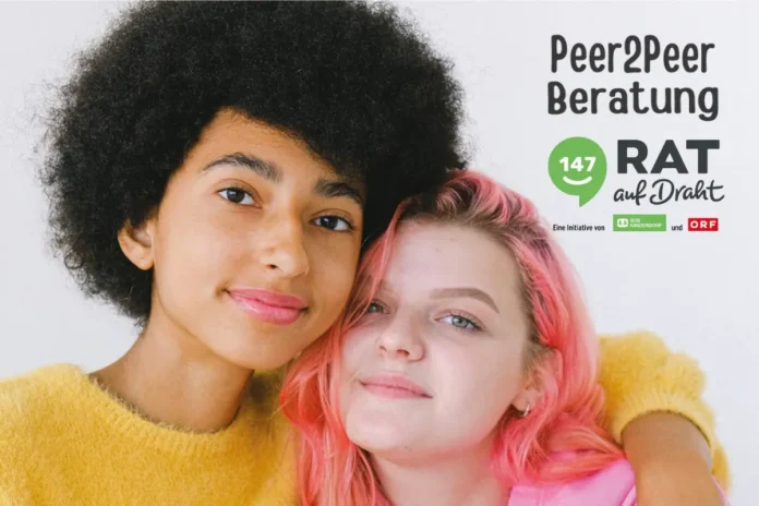 Zwei junge Menschen stehen eng beieinander und schauen in die Kamera; daneben steht „Peer2Peer Beratung – 147 Rat auf Draht“.