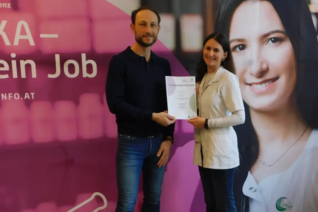 Ellen Schützenhöfer bei der Urkundenvergabe PKA Wettbewerb Wien 2026