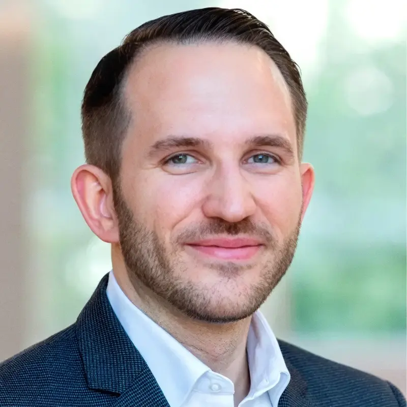 Chris Neff, Geschäftsführer von Merck Österreich, Porträt