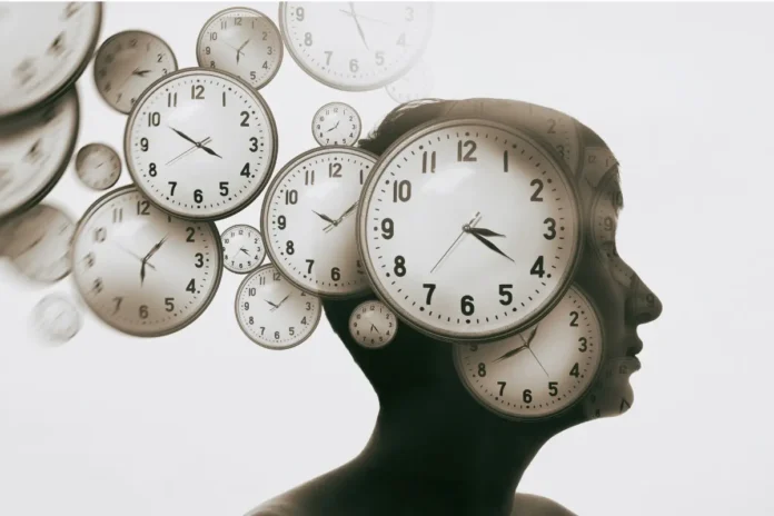 Illustration der inneren Uhr mit mehreren Uhren als Symbol für die genetischen Ursachen zirkadianer Dysbalance.