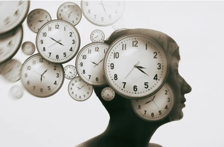 Illustration der inneren Uhr mit mehreren Uhren als Symbol für die genetischen Ursachen zirkadianer Dysbalance.