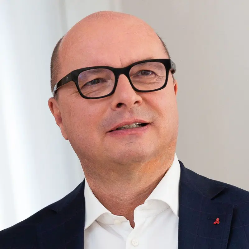 Mag.pharm. Thomas W Veitschegger