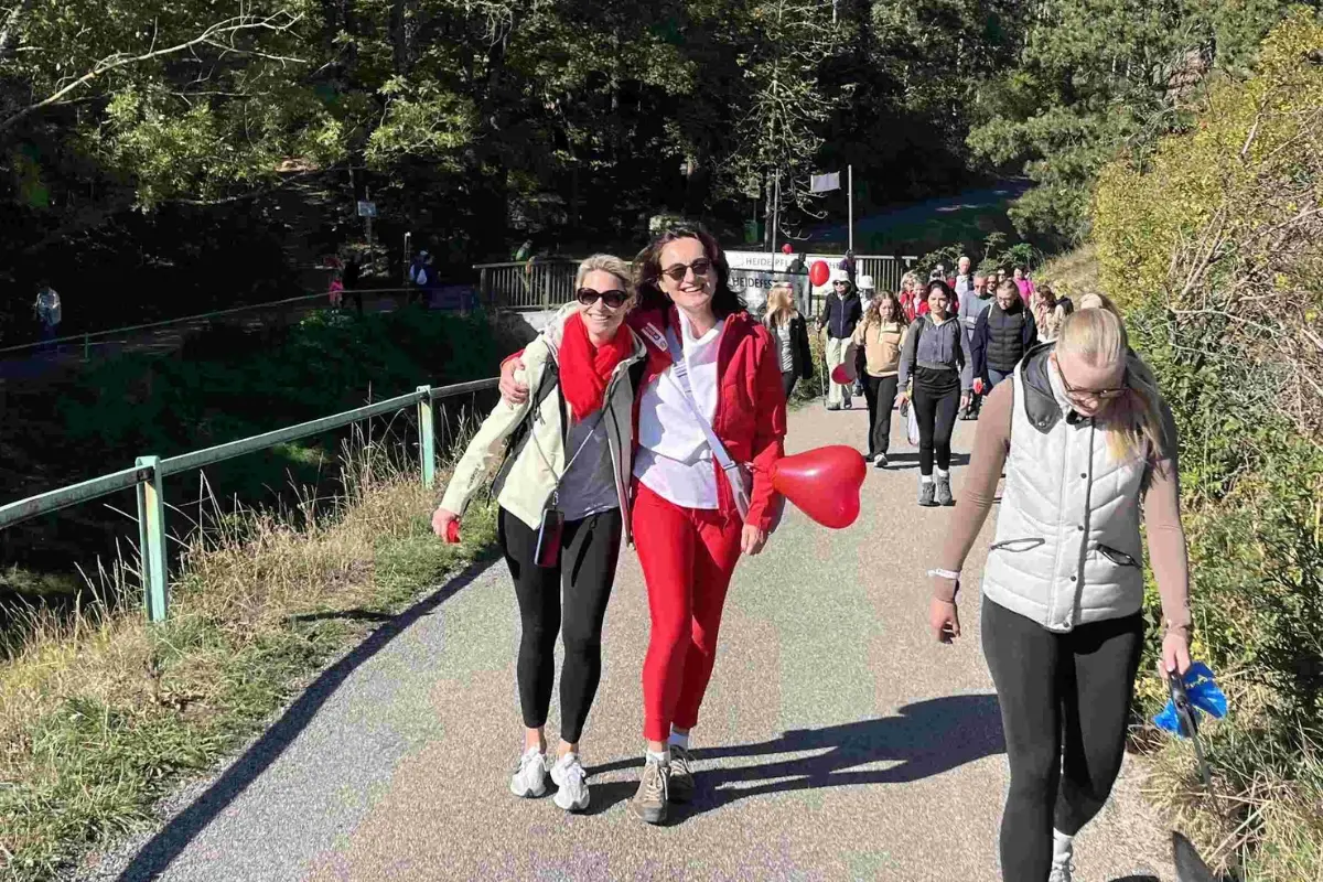 Beim #GoRed Hike stand die Frauenherzgesundheit im Mittelpunkt.