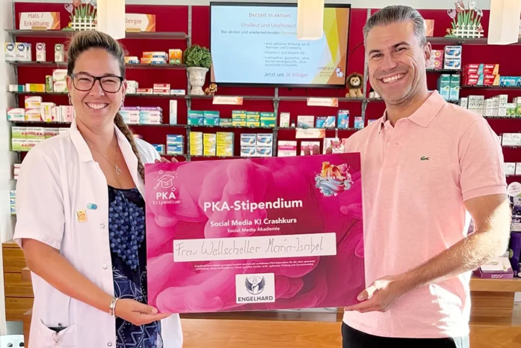 Maria-Isabel Wellscheller bei der Übergabe des PKA-Stipendiums 2026 mit Andreas Piskernik